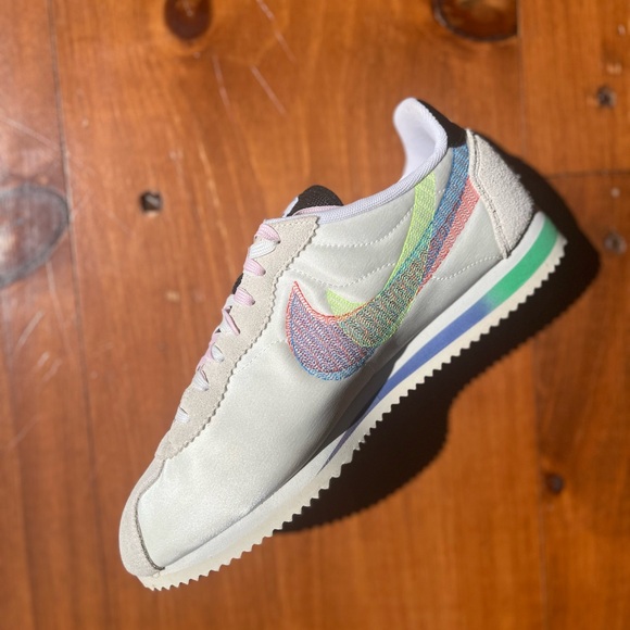 Nike Cortez “Be True (2022)” - Picture 5 of 12